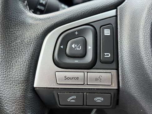 Used 2018 Subaru Forester 2.5i Touring AWD/4WD image 14