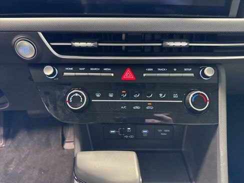 Used 2025 Hyundai Sonata SE image 22