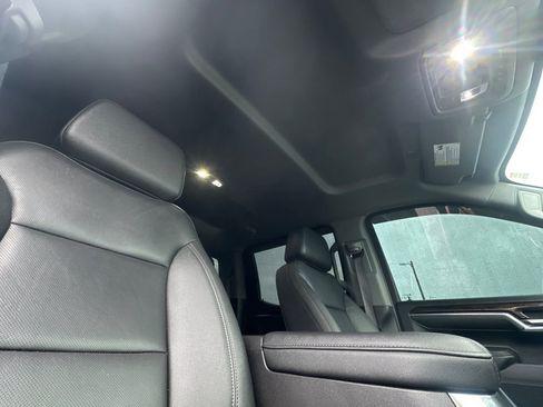 Used 2024 GMC Sierra 1500 SLT w/ SLT Premium Plus Package AWD/4WD image 17