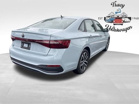 New 2025 Volkswagen Jetta SE image 7
