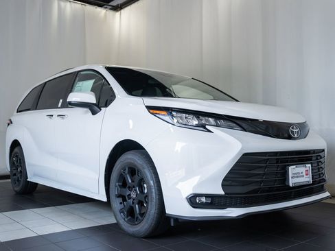 New 2026 Toyota Sienna XLE Woodland Edition AWD/4WD image 1