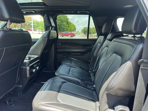 Used 2021 Ford Expedition Max Limited RWD image 18