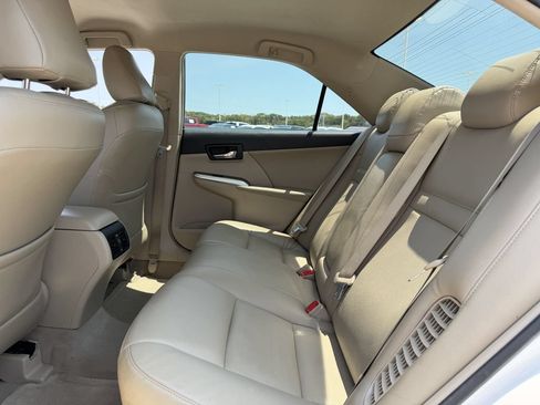 Used 2012 Toyota Camry XLE w/ Convenience Pkg FWD image 28