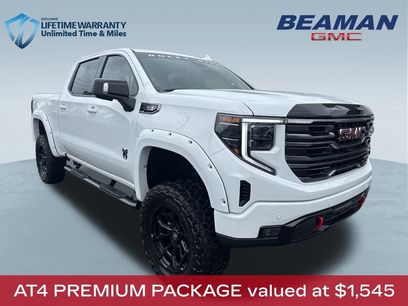 New 2025 GMC Sierra 1500 AT4 w/ AT4 Premium Package