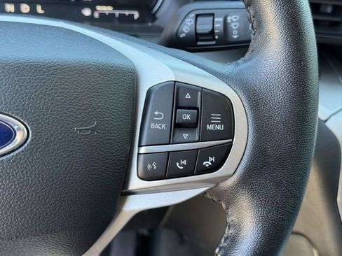 Certified 2022 Ford Explorer XLT AWD/4WD image 11
