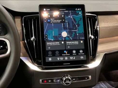 New 2026 Volvo XC90 B5 Plus AWD/4WD image 7