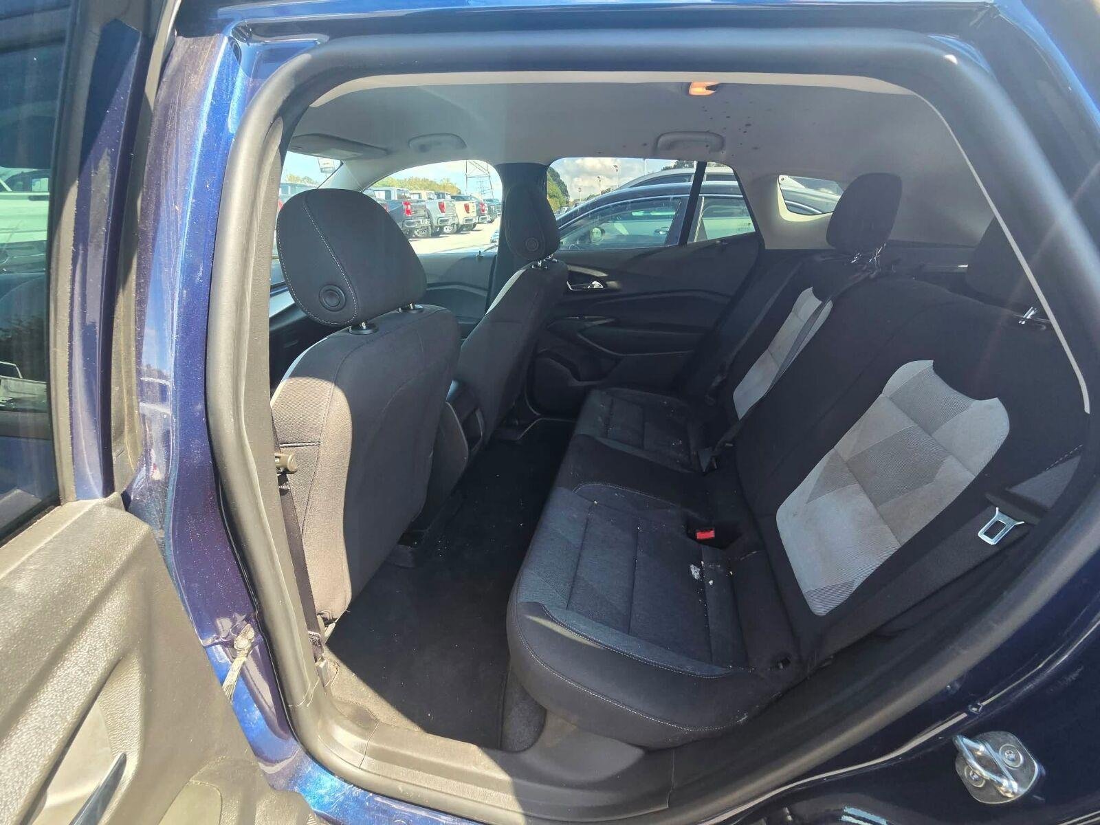 Used 2024 Chevrolet Trax LS w/ LS Convenience Package FWD image 9