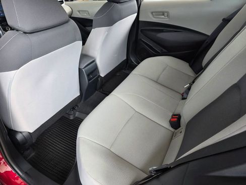 Used 2022 Toyota Corolla LE FWD image 33