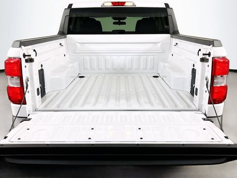 Used 2025 Ford Maverick XLT image 10