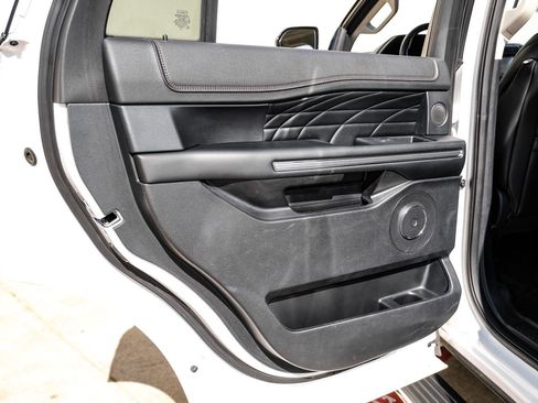 Used 2018 Ford Expedition Platinum image 46