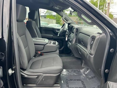 Used 2021 Chevrolet Silverado 1500 Custom Trail Boss w/ LPO, Dark Essentials Package AWD/4WD image 25