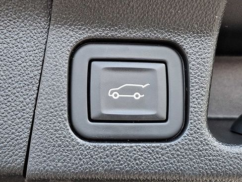 Used 2023 GMC Acadia AT4 w/ Technology Package AWD/4WD image 30