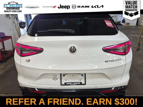 Used 2024 Alfa Romeo Stelvio Veloce AWD/4WD image 8