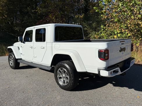 Used 2021 Jeep Gladiator Overland image 9