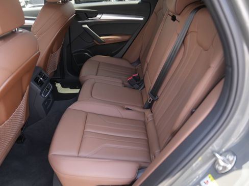 Certified 2025 Audi Q5 2.0T Premium Plus w/ Premium Plus Package image 28