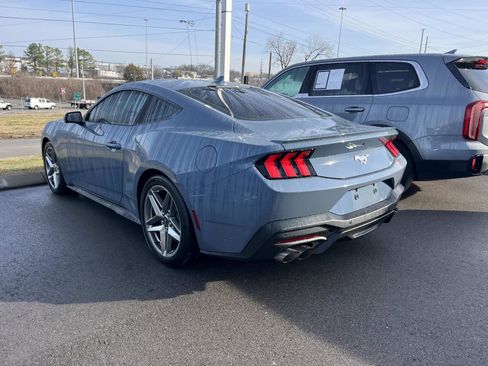 Used 2024 Ford Mustang Premium image 4