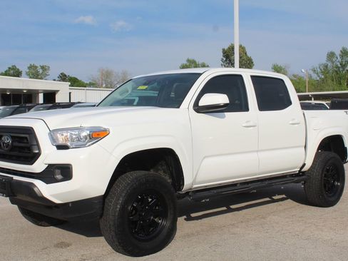 Used 2023 Toyota Tacoma SR image 2