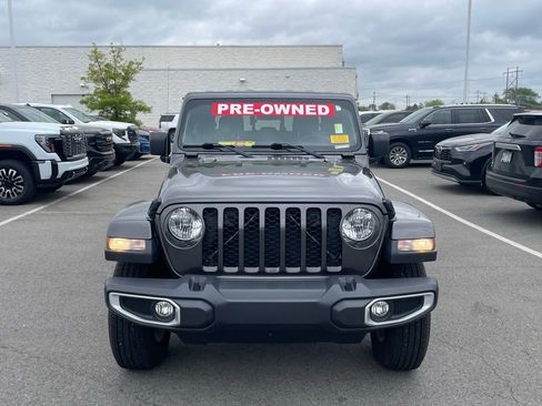 Used 2021 Jeep Gladiator Sport AWD/4WD image 2