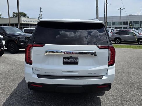 Used 2022 GMC Yukon SLE w/ Gmc Pro Safety Plus Package RWD image 3
