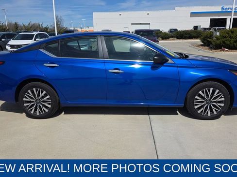 Used 2025 Nissan Altima 2.5 SV image 6