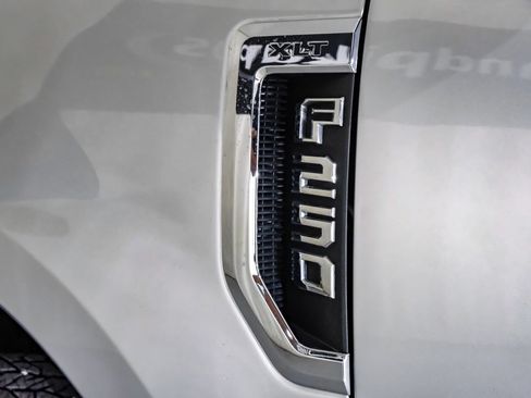 Used 2019 Ford F250 XLT AWD/4WD image 40