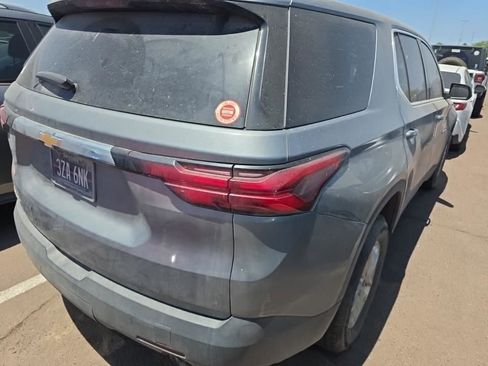 Used 2023 Chevrolet Traverse LS FWD image 4