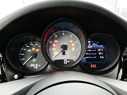 Certified 2023 Porsche Macan S image 9