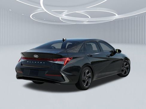 New 2026 Hyundai Elantra Sport image 4