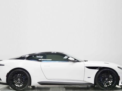 Used 2020 Aston Martin DBS Superleggera RWD image 2