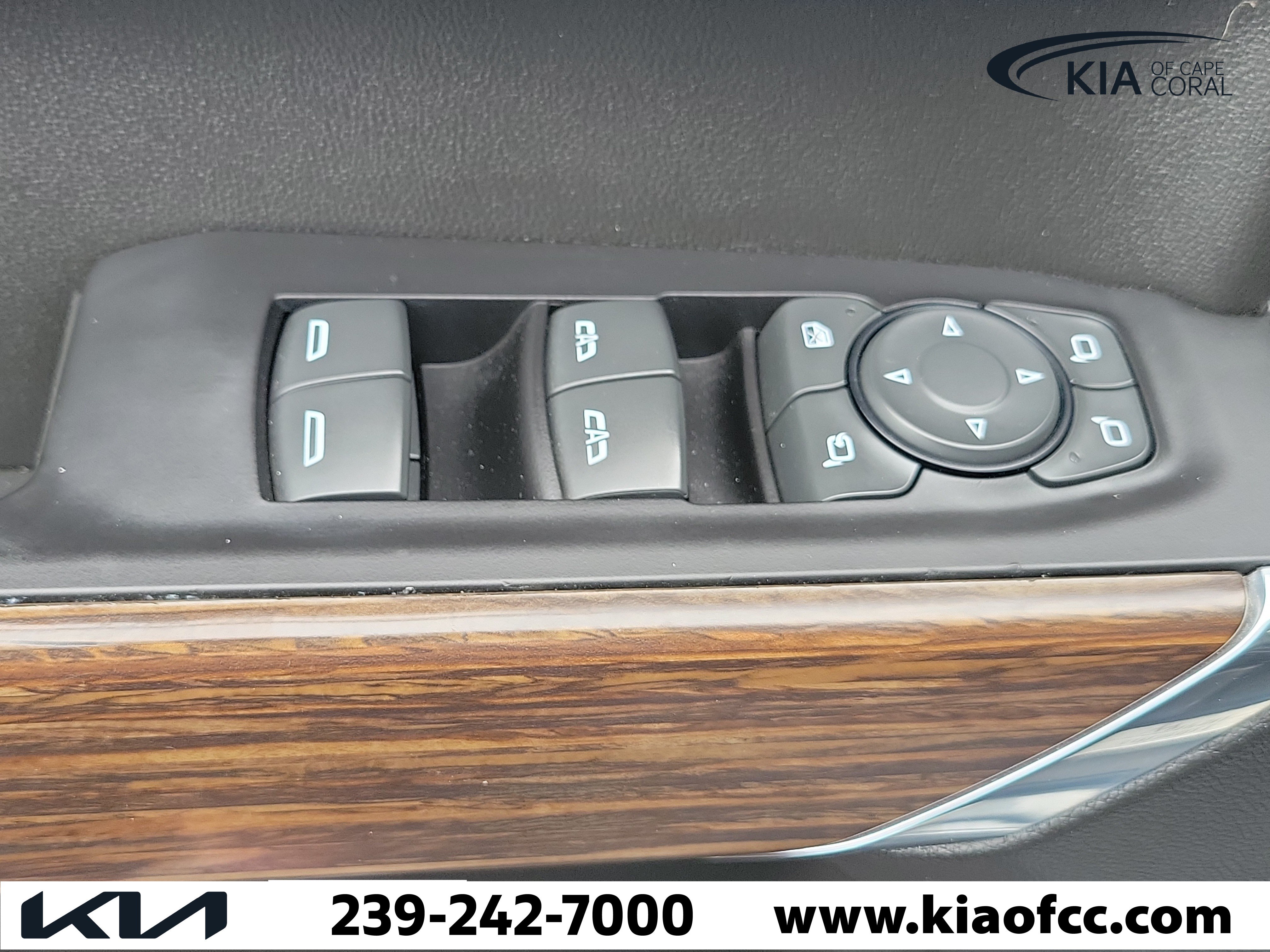 Used 2022 Chevrolet Silverado 1500 High Country w/ Z71 Off-Road Package AWD/4WD image 21