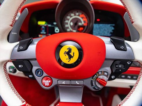 Used 2022 Ferrari F8 Tributo RWD image 34