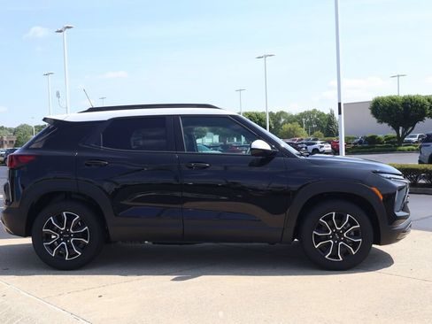 New 2026 Chevrolet TrailBlazer ACTIV w/ Convenience Package FWD image 9