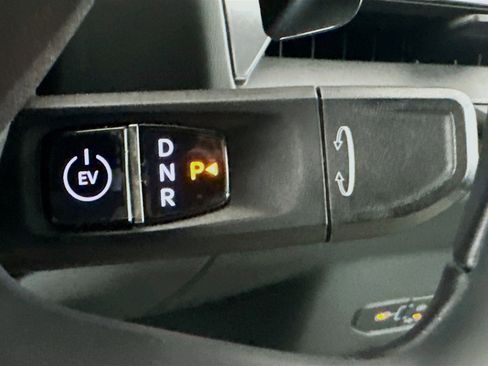 Used 2024 Kia EV9 Land AWD/4WD image 25