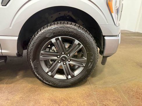 Used 2023 Ford F150 Lariat w/ FX4 Off-Road Package AWD/4WD image 91
