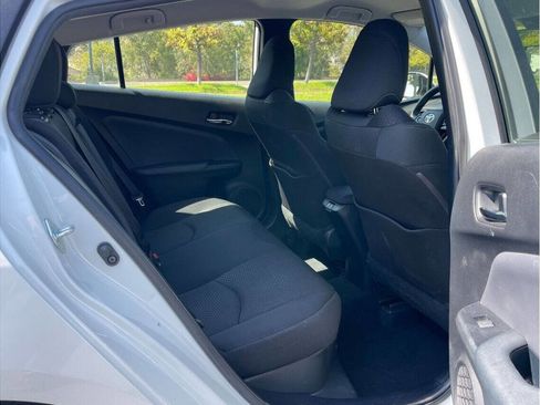 Used 2019 Toyota Prius LE image 10