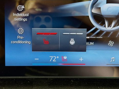 New 2026 BMW 740i RWD image 21