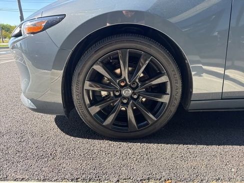Used 2023 MAZDA MAZDA3 s FWD image 8