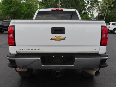 Used 2018 Chevrolet Silverado 2500 LT w/ LT Convenience Package AWD/4WD image 5