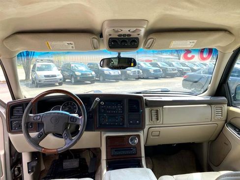 Used 2003 Cadillac Escalade AWD image 12