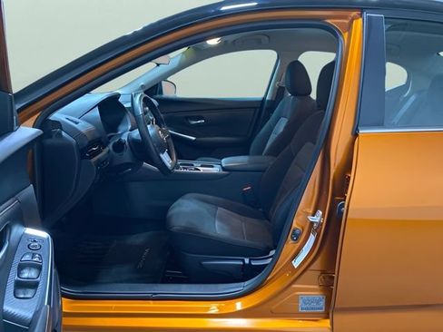 Certified 2023 Nissan Sentra SR FWD image 11