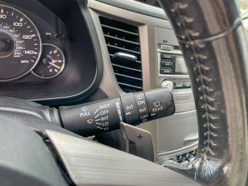 Used 2010 Subaru Outback 2.5i Premium image 16