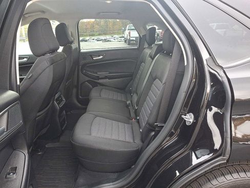 Certified 2024 Ford Edge SE image 10