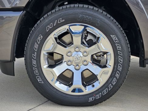 Used 2026 RAM 1500 4x4 Crew Cab image 12