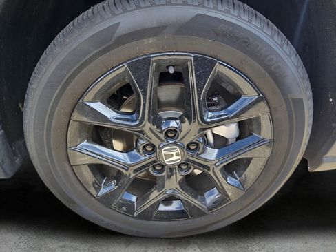 Used 2024 Honda HR-V Sport image 17