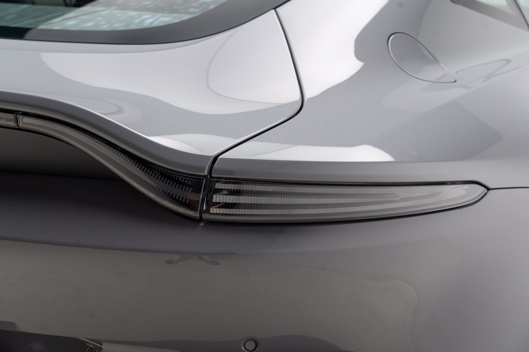 Used 2020 Aston Martin V8 Vantage AMR RWD image 86