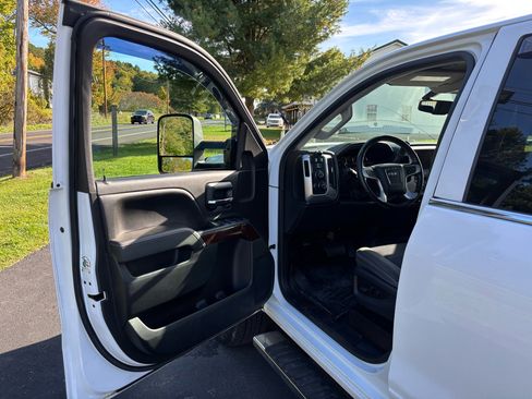 Used 2015 GMC Sierra 2500 SLE w/ SLE Preferred Package image 10