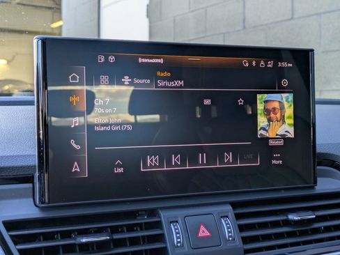 Used 2023 Audi SQ5 Premium Plus w/ Premium Plus Package image 17