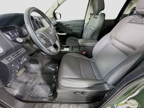 Used 2022 Nissan Frontier SV w/ Technology Package image 19