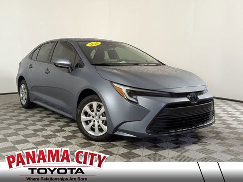 Used 2024 Toyota Corolla LE FWD image 1