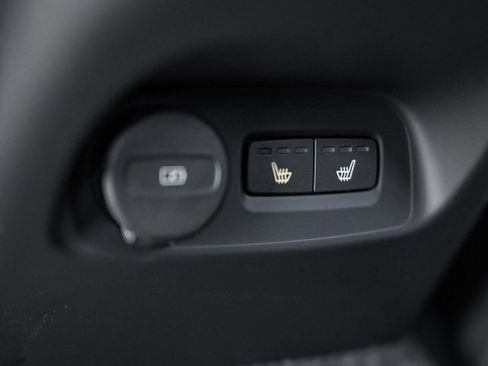 New 2026 Volvo XC40 B5 Plus w/ Protection Package Premier image 36